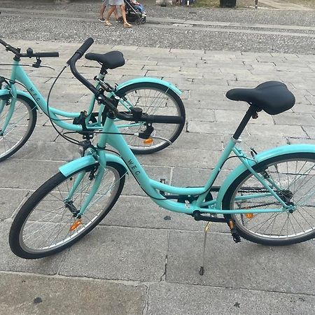 Alloggio Del 1400 Nel Cuore Del Centro Storico A 2 Min Dal Porto E Con 2 Bici Gratuite Como Exteriér fotografie
