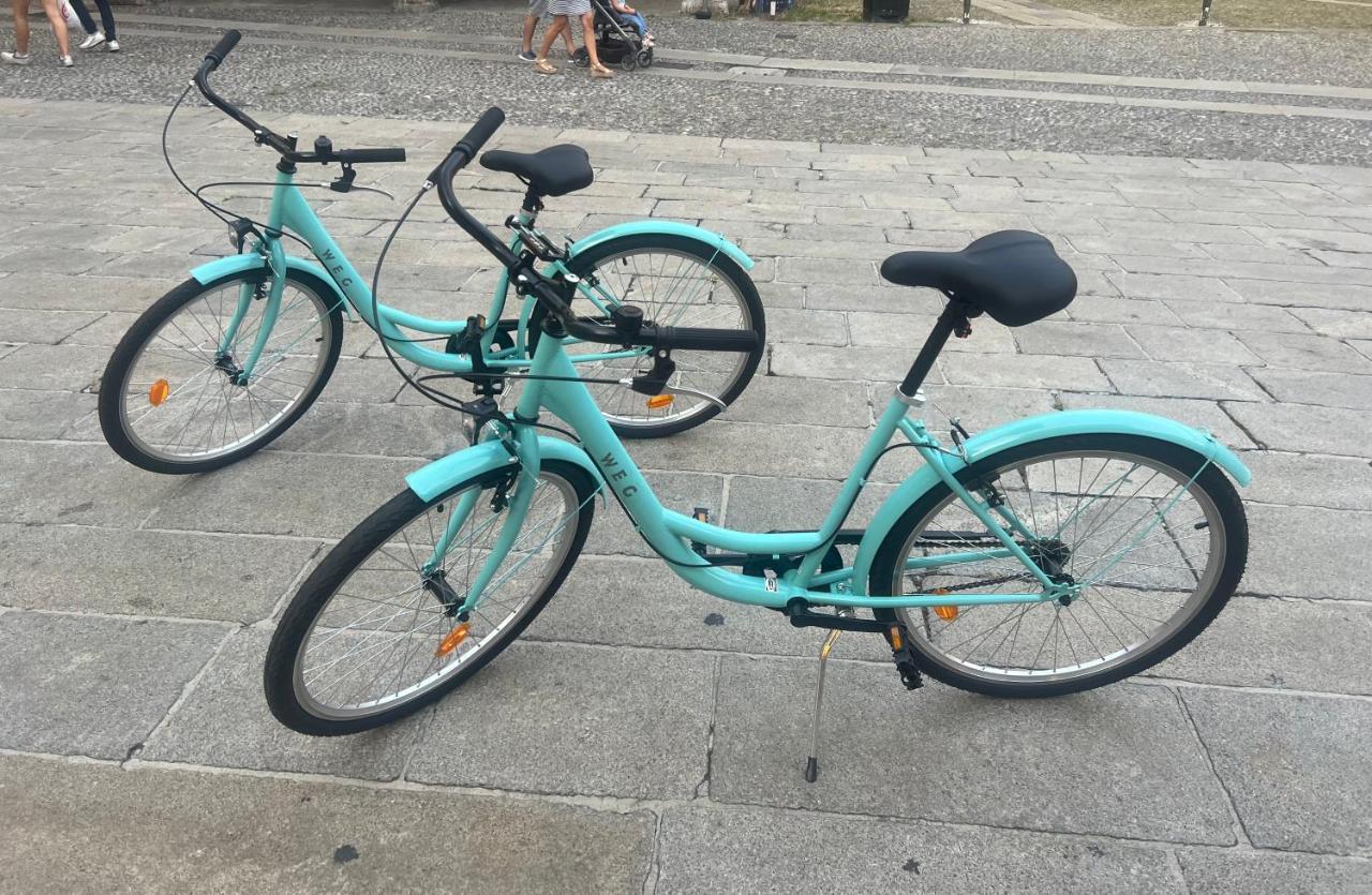 Alloggio Del 1400 Nel Cuore Del Centro Storico A 2 Min Dal Porto E Con 2 Bici Gratuite Como Exteriér fotografie