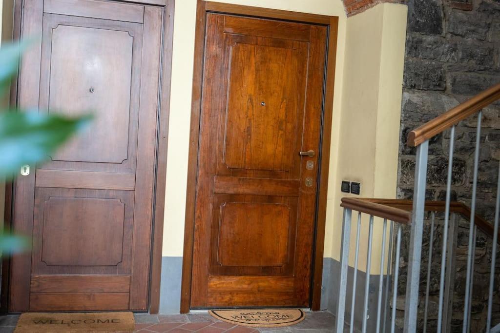 Alloggio Del 1400 Nel Cuore Del Centro Storico A 2 Min Dal Porto E Con 2 Bici Gratuite Como Exteriér fotografie